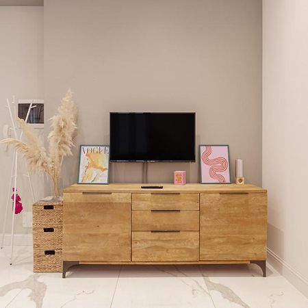 Apt Moscova- Milano Dream! Luaran gambar