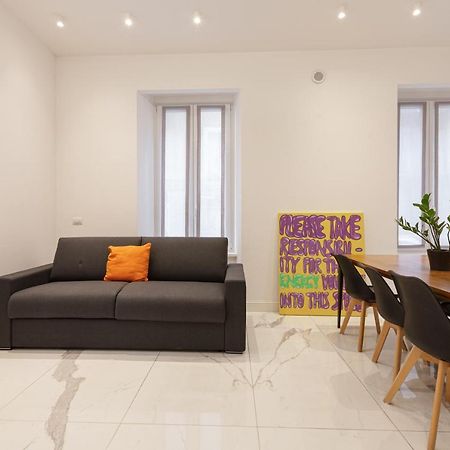 Apt Moscova- Milano Dream! Luaran gambar