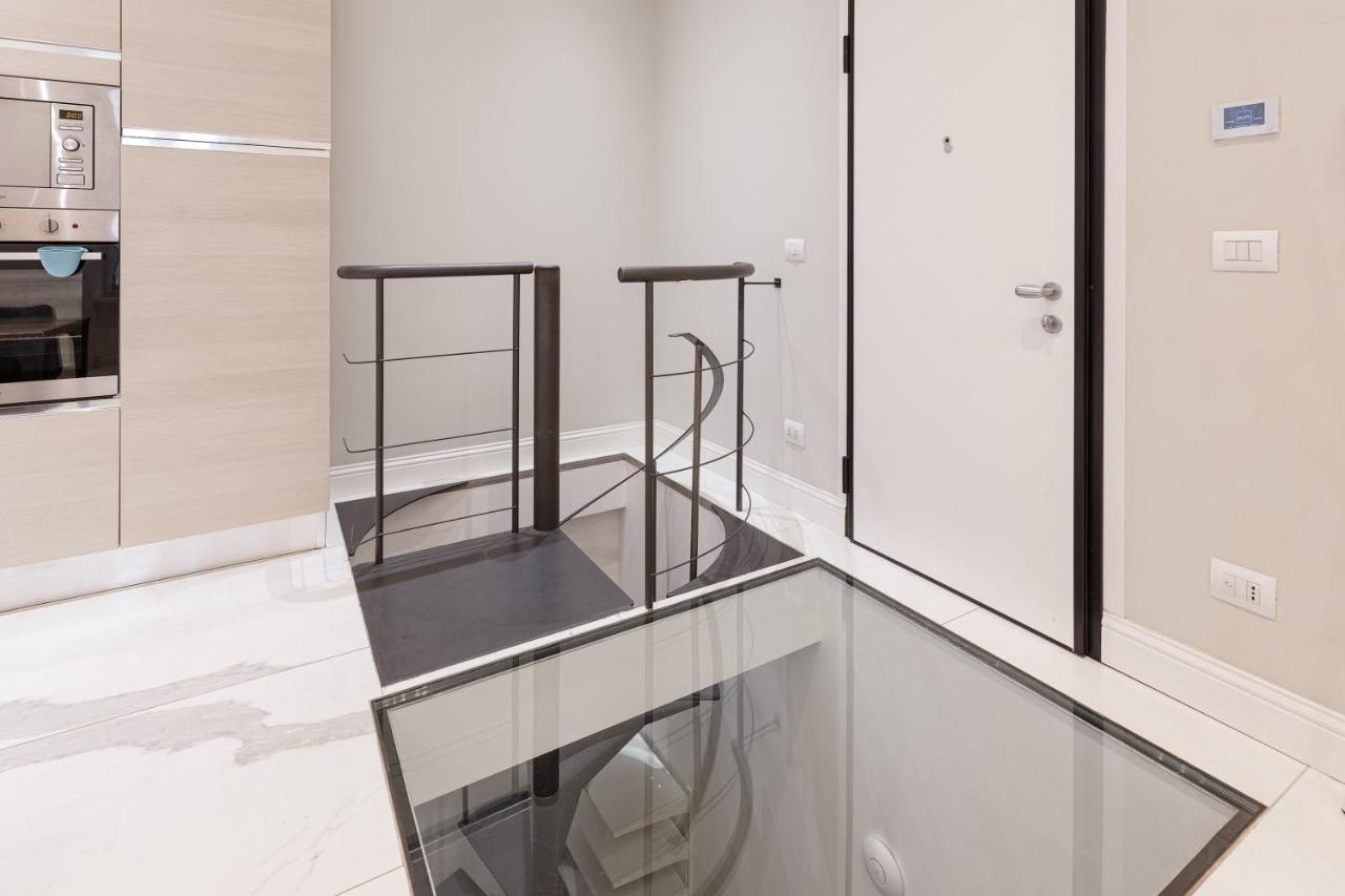 Apt Moscova- Milano Dream! Luaran gambar