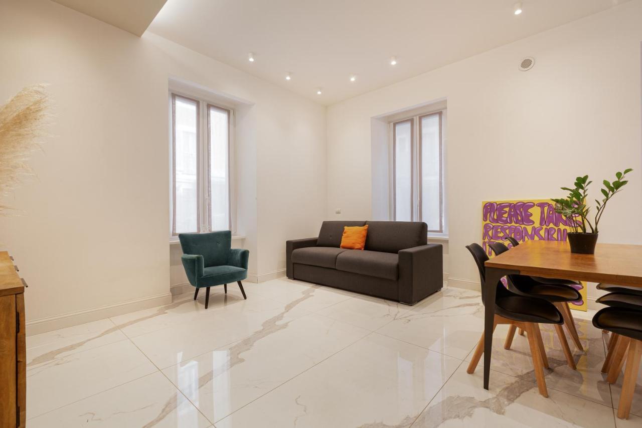 Apt Moscova- Milano Dream! Luaran gambar