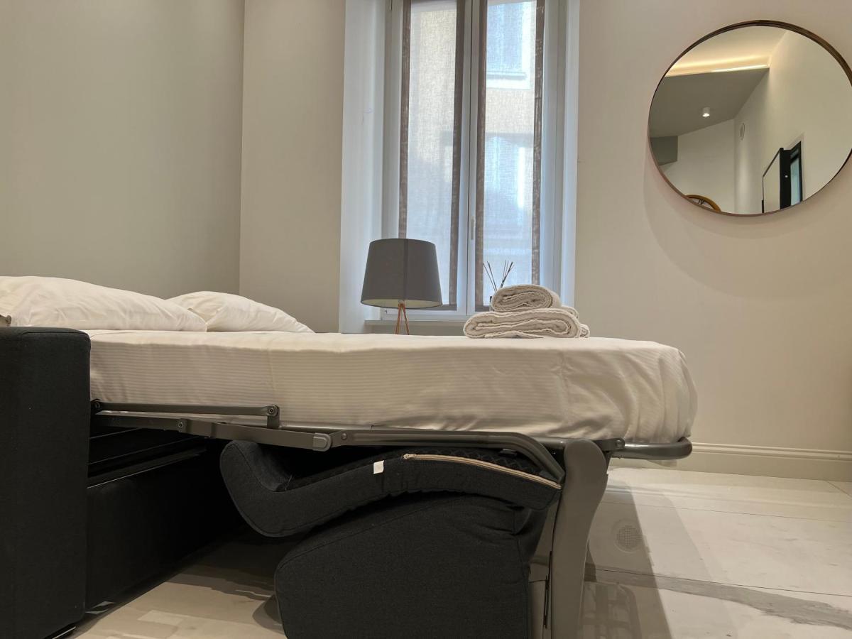Apt Moscova- Milano Dream! Luaran gambar